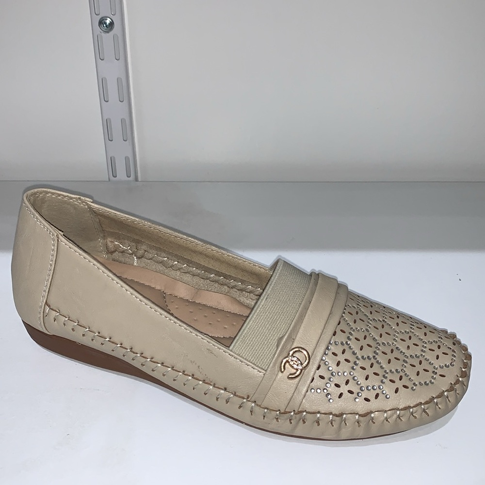BEIGE COMFORT MOCCASINS - Picture 3 of 9
